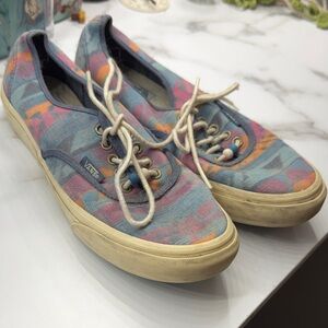 Vans Women's Blue and Pink Canvas Sneakers